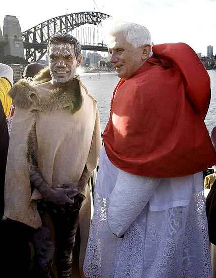 Папа Римский попросил прощения у аборигенов