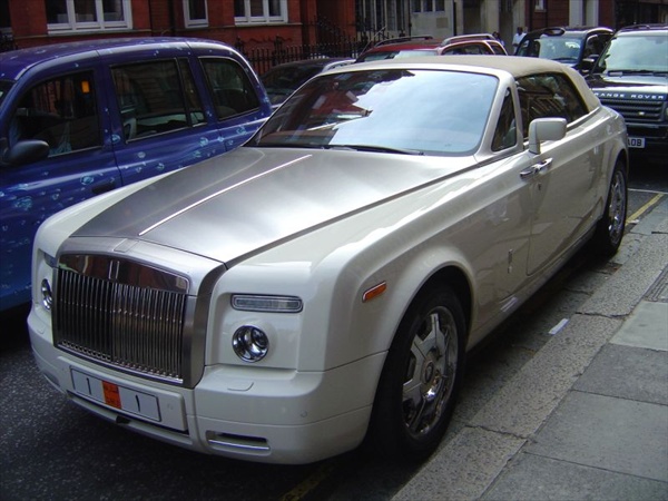 White Rolls-Royce from Qatar Number One