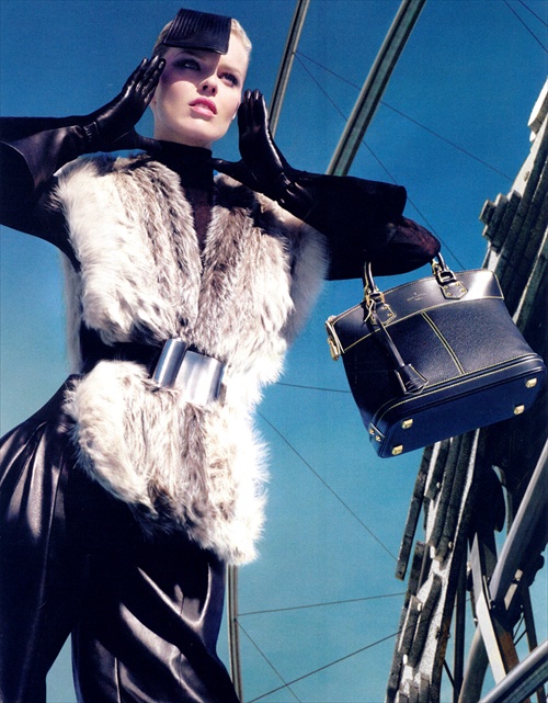 Ева Герцигова в рекламной кампании Louis Vuitton