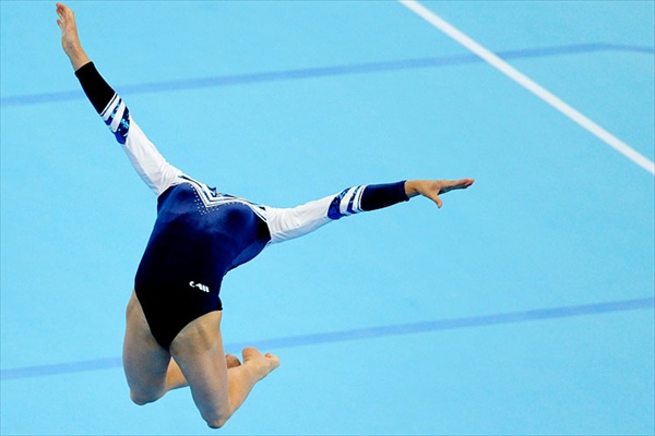 gymnasts_women_valentina_holenkova.jpg