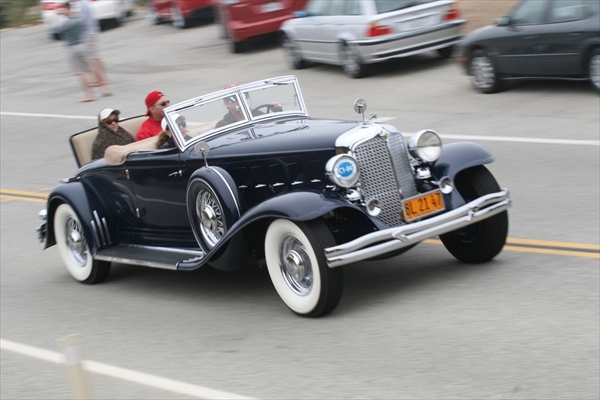 Monterey_1932_Chrysler_Imperial_LeBaron_Convertible_Coupe.jpg