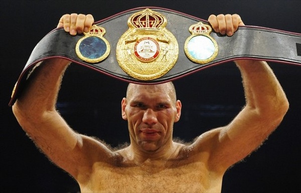 Валуев вернул титул чемпиона мира по версии WBA