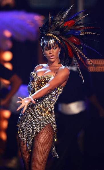 fashion_rocks2008_rihanna01.jpg