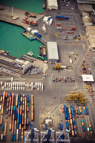 nz_flight_containers2.jpg