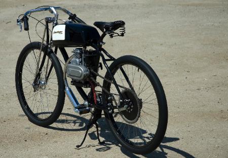 Гибридный велосипед с ретро дизайном 