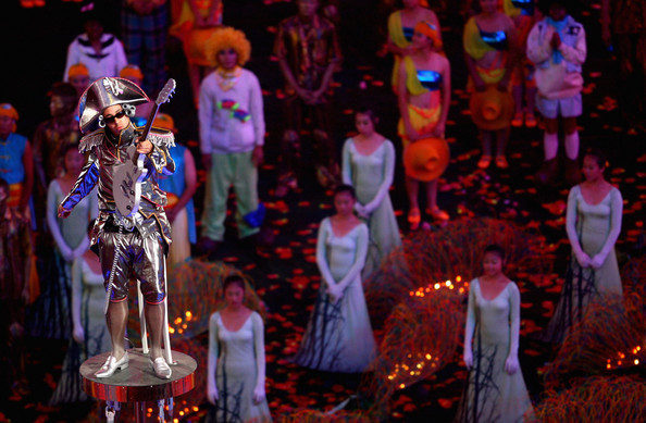 paralympics_closing_ceremony04_cherisse_osei_guitarist_as_napoleon.jpg