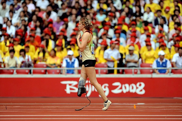 paralympics_long_jump_astrid_hofte_germany.jpg