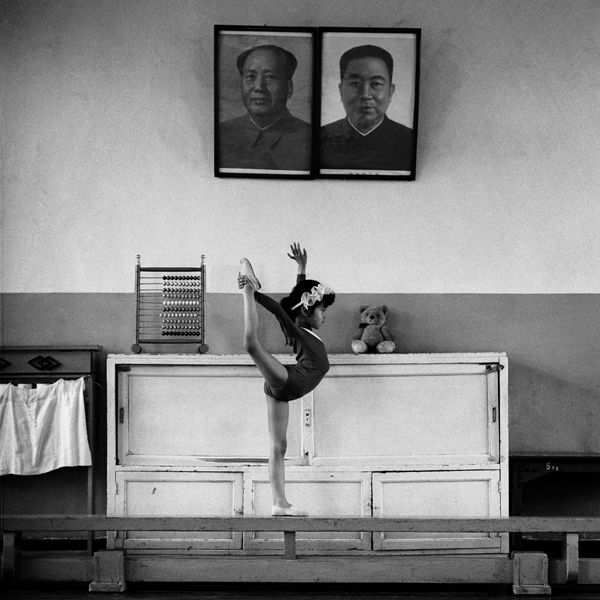 albert_watson17_childrens_ballet_school_beijing_1979.jpg