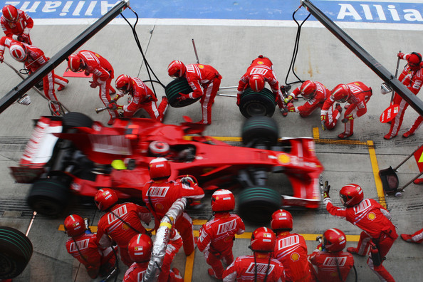 formula_one_japanese_grand_prix_ferrari_team.jpg