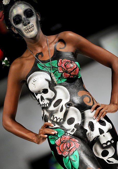 fashion_show_who_is_next_what_is_next_by_bullet4peace6.jpg