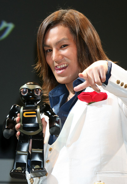 robo_japan_garages_chroino.jpg