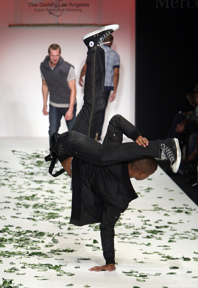 the_green_initiative_humanitarian_fashion_show05.jpg