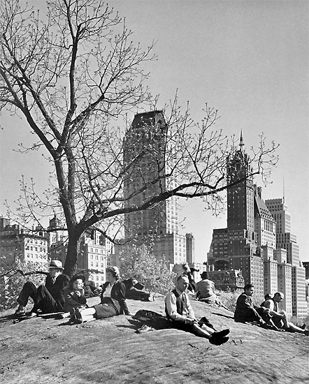 andreas_feininger_central_park_ny_1940.jpg