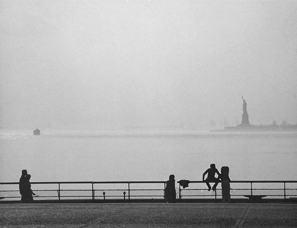 andreas_feininger_statue_of_liberty_1981.jpg