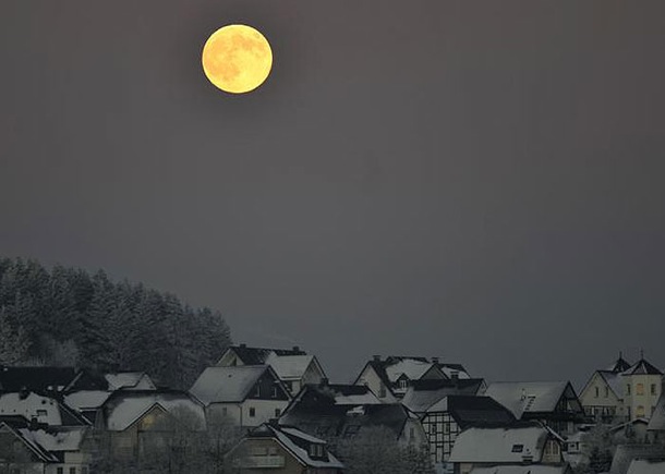winterberg_germany_full_moon_13_december.jpg