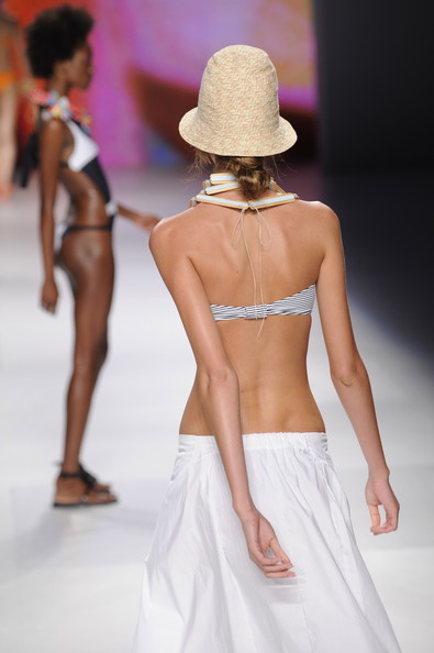 Salina_Runway_Claro_Rio_Summer02.jpg