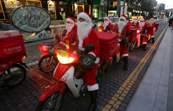 santa_claus_postmen_seoul02.jpg