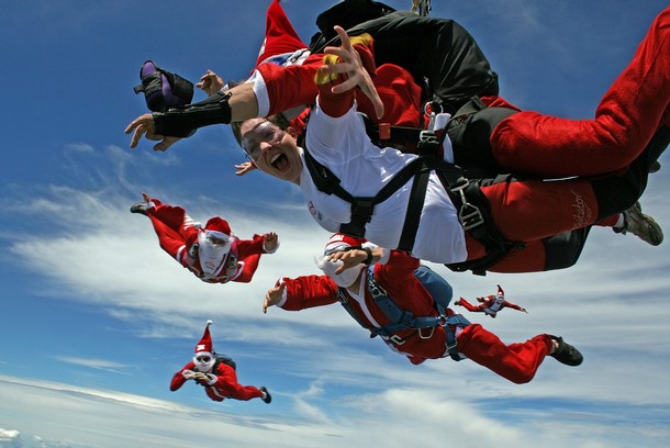 christmas_santa_claus_skydiving_southern_highlands_sydney.jpg