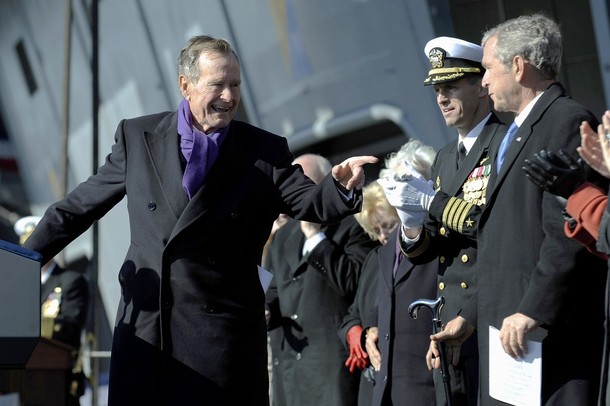 george_bush_navy04.jpg