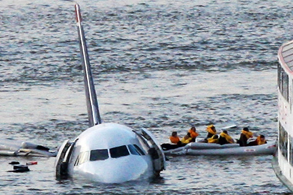 us_airways_river_landing_hudson7.jpg