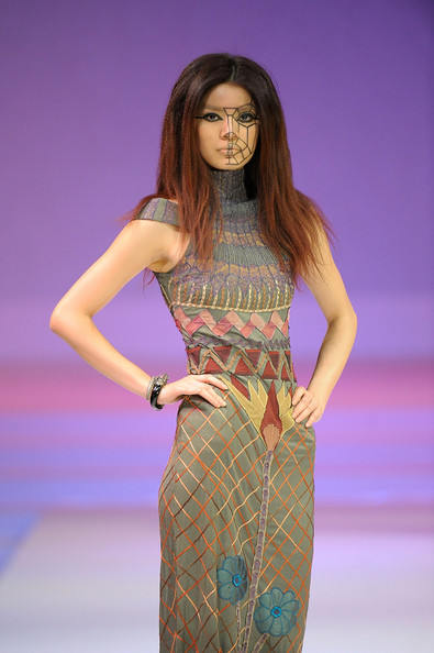 hong_kong_fashion_week_ika_on_the_desert_road_to_alexandria_show4.jpg