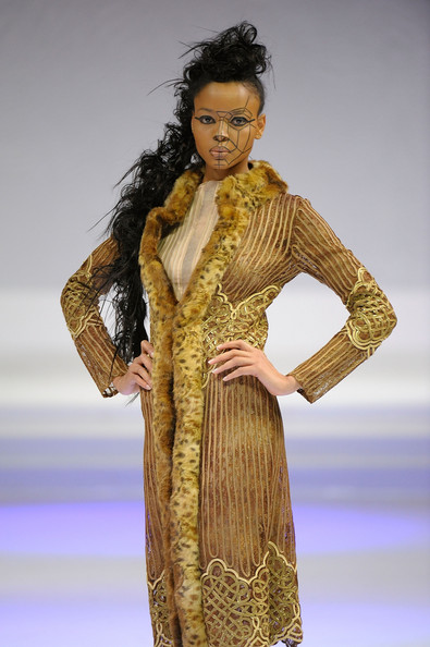 hong_kong_fashion_week_ika_on_the_desert_road_to_alexandria_show5.jpg