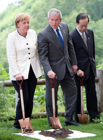 george_w_bush_g8_summit_hokkaido_july8_2008.jpg