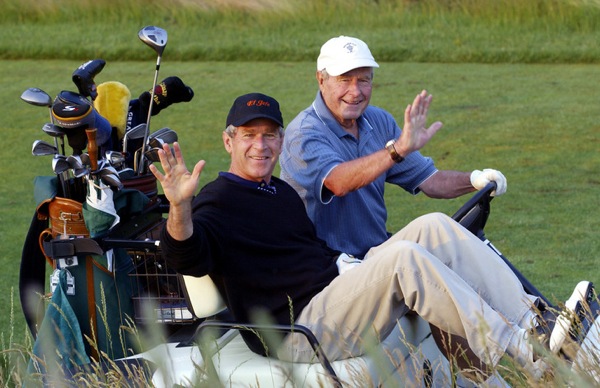 george_w_bush_george_hw_bush_golf_kennebunkport_maine.jpg