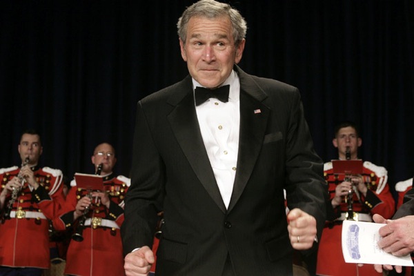 george_w_bush_white_house_correspondents_dinner_orchestra_conductor.jpg