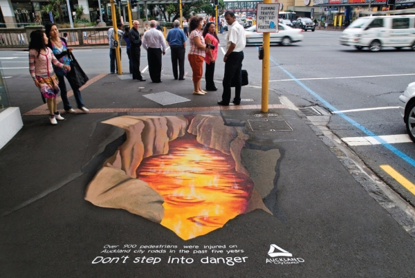 Социальная реклама для пешеходов в Окленде