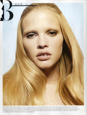 vogue_paris_feb2009_lara_stone_beaute3.jpg