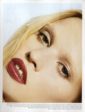 vogue_paris_feb2009_lara_stone_beaute4.jpg