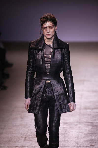 gareth_pugh_paris_fashion_week03.jpg