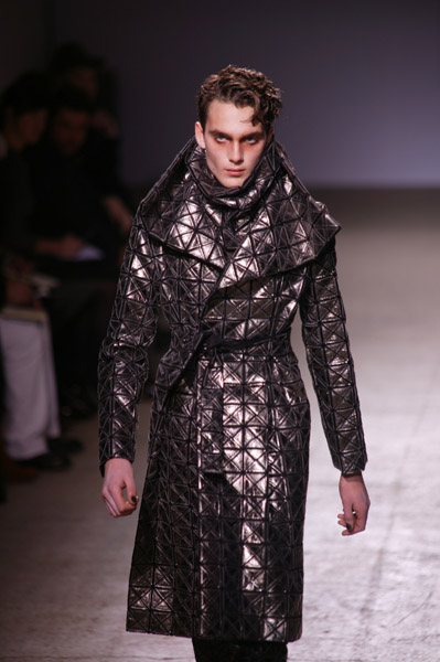 gareth_pugh_paris_fashion_week06.jpg