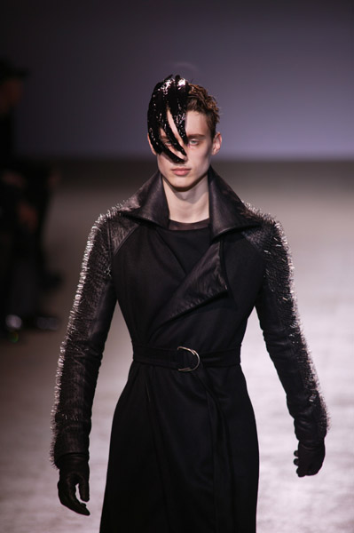 gareth_pugh_paris_fashion_week08.jpg
