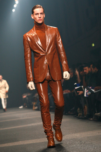 thierry_mugler_by_rosemary_rodriguez_paris_fashion_week07.jpg