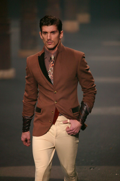 thierry_mugler_by_rosemary_rodriguez_paris_fashion_week09.jpg