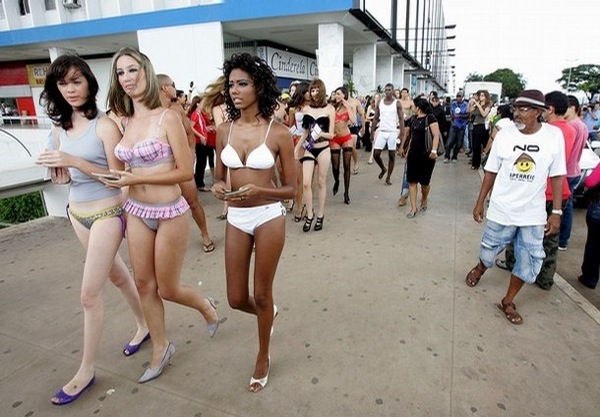 underwear_day_brasilia09.jpg