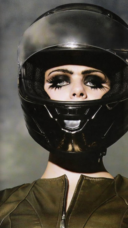 isabeli_fontana_apocalypse_now04.jpg
