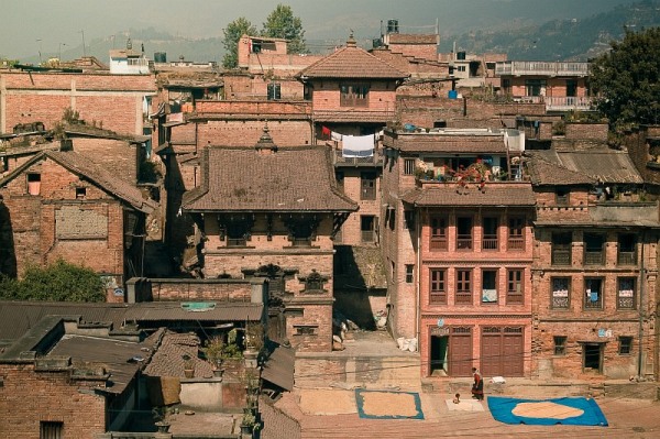 nepal_bhaktapur_roofs_and_a_blue_sheets_IMG_0137.jpg