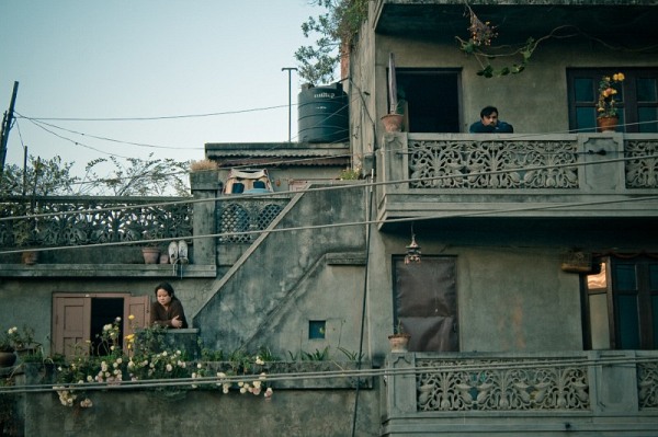 nepal_kathmandu_two_on_a_balcony_IMG_4429.jpg