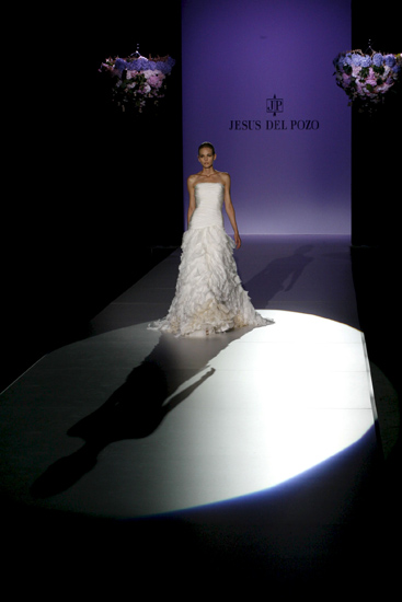 barcelona_bridal_fashion_week_jesus_del_pozo02.jpg