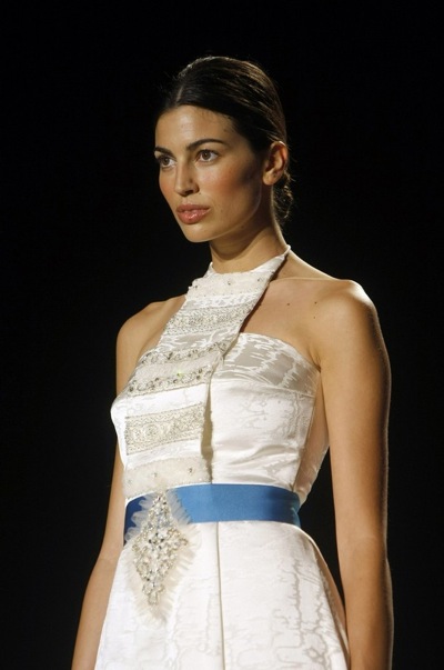 barcelona_bridal_fashion_week_model_novias07.jpg