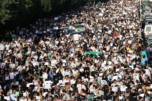 iran_protests02.jpg
