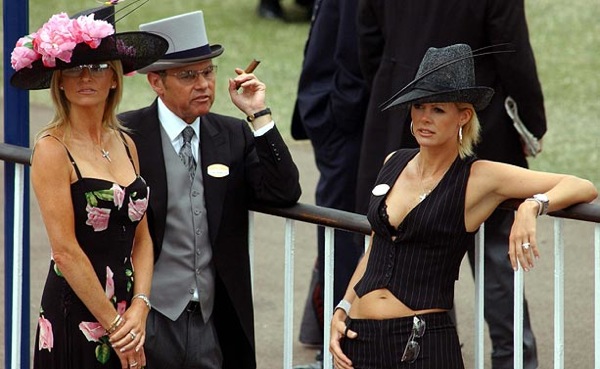 royal_ascot_hats_parade06.jpg