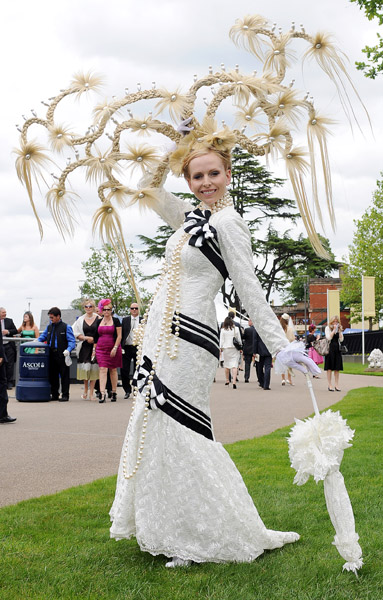 royal_ascot_hats_parade17.jpg