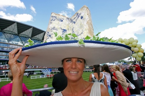 royal_ascot_hats_parade36.jpg