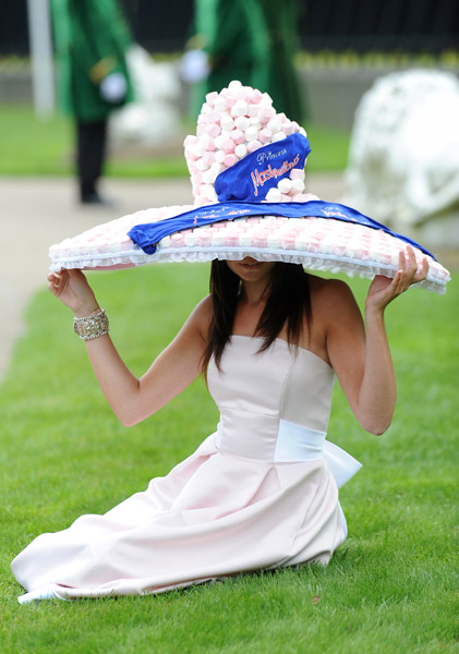 royal_ascot_hats_parade58.jpg