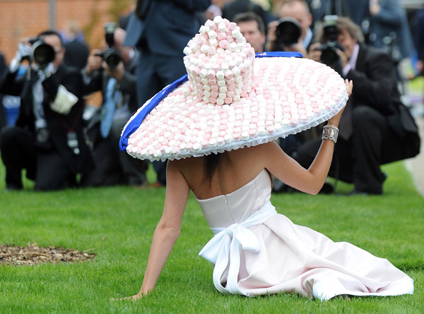 royal_ascot_hats_parade59.jpg