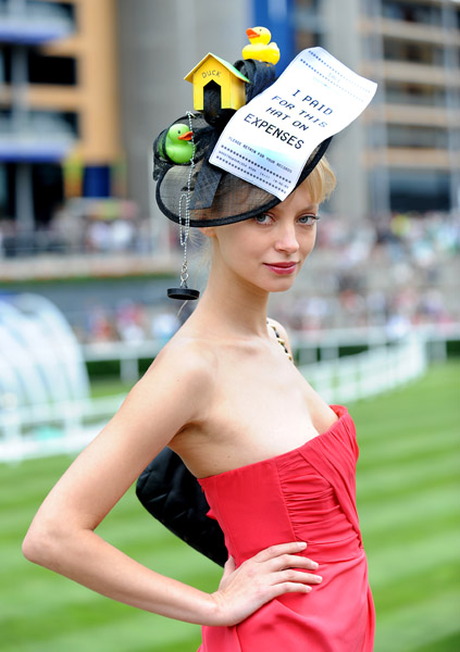 royal_ascot_hats_parade60.jpg